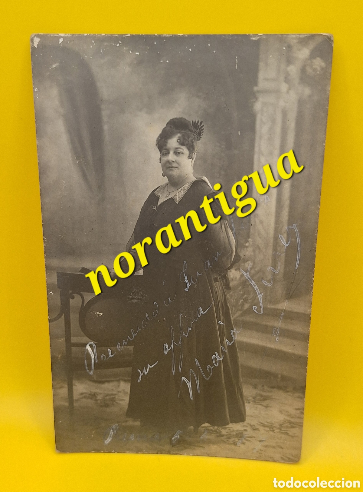 Autographes de Musique : Fotograf&iacute;a Firmada por Actriz o Cantante a Identificar - Barcelona 1917 Puede leerse Mar&iacute;a