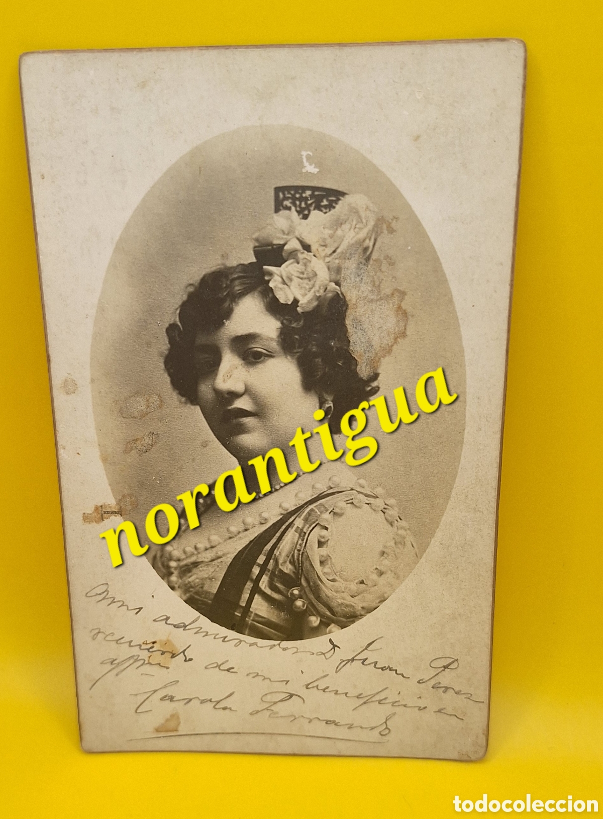 Aut&oacute;grafos Antiguos de Cantantes y M&uacute;sicos: Antigua Fotograf&iacute;a Dedicada y Firmada por Carola Ferrando - Cantante de Zarzuela -