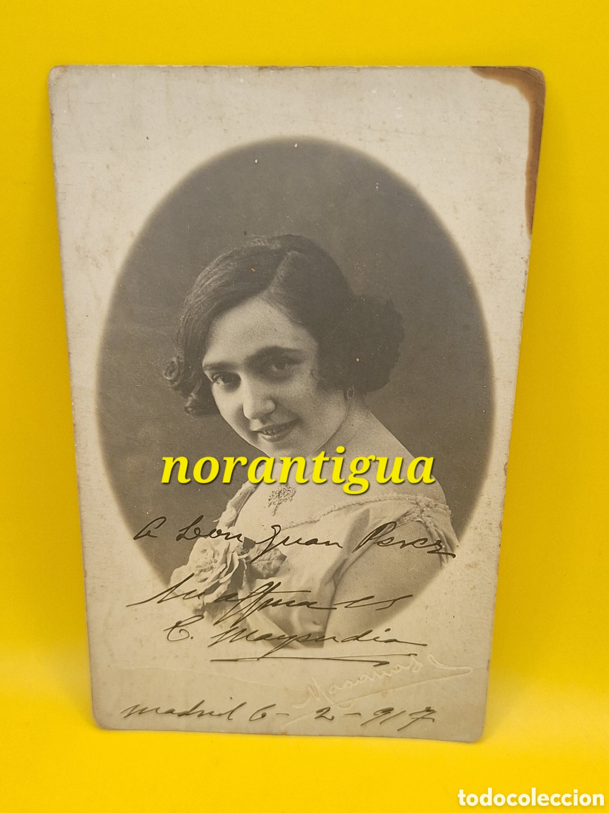 Aut&oacute;grafos Antiguos de Cantantes y M&uacute;sicos: Antigua Fotograf&iacute;a Dedicada y Firmada Consuelo Mayendia - Actriz y Cantante - Valencia 1888 - 1959