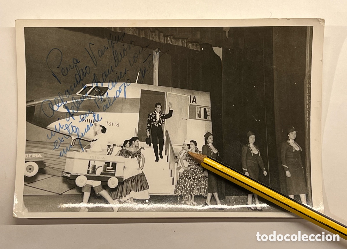 Aut&oacute;grafos Antiguos de Cantantes y M&uacute;sicos: ANTONIO.. Para su buen amigo Alejandro Vargas. Concierto en Buenos Aires (h.1960?)