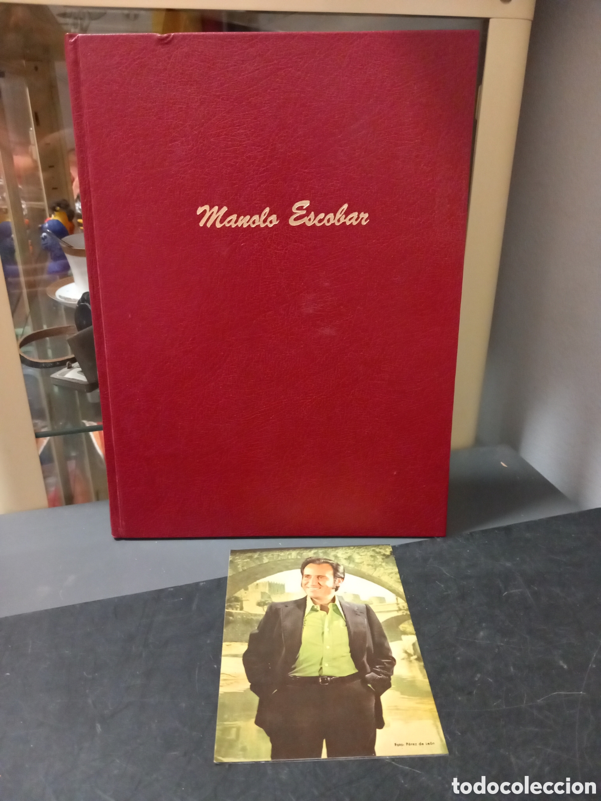 Aut&oacute;grafos Antiguos de Cantantes y M&uacute;sicos: MANOLO ESCOBAR AUTOGRAFO ORIGINAL DOBLE Y VIDA EN TOMO DE LUJO ENCUADERNADO