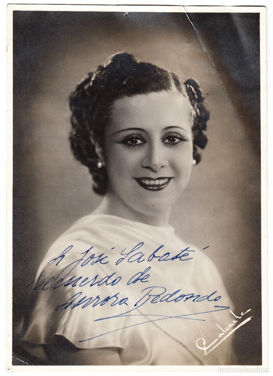 Aut&oacute;grafos Antiguos de Cantantes y M&uacute;sicos: Aurora Redondo - Aut&oacute;grafo - Foto Calvache Madrid - Actriz Teatro Cine Televisi&oacute;n