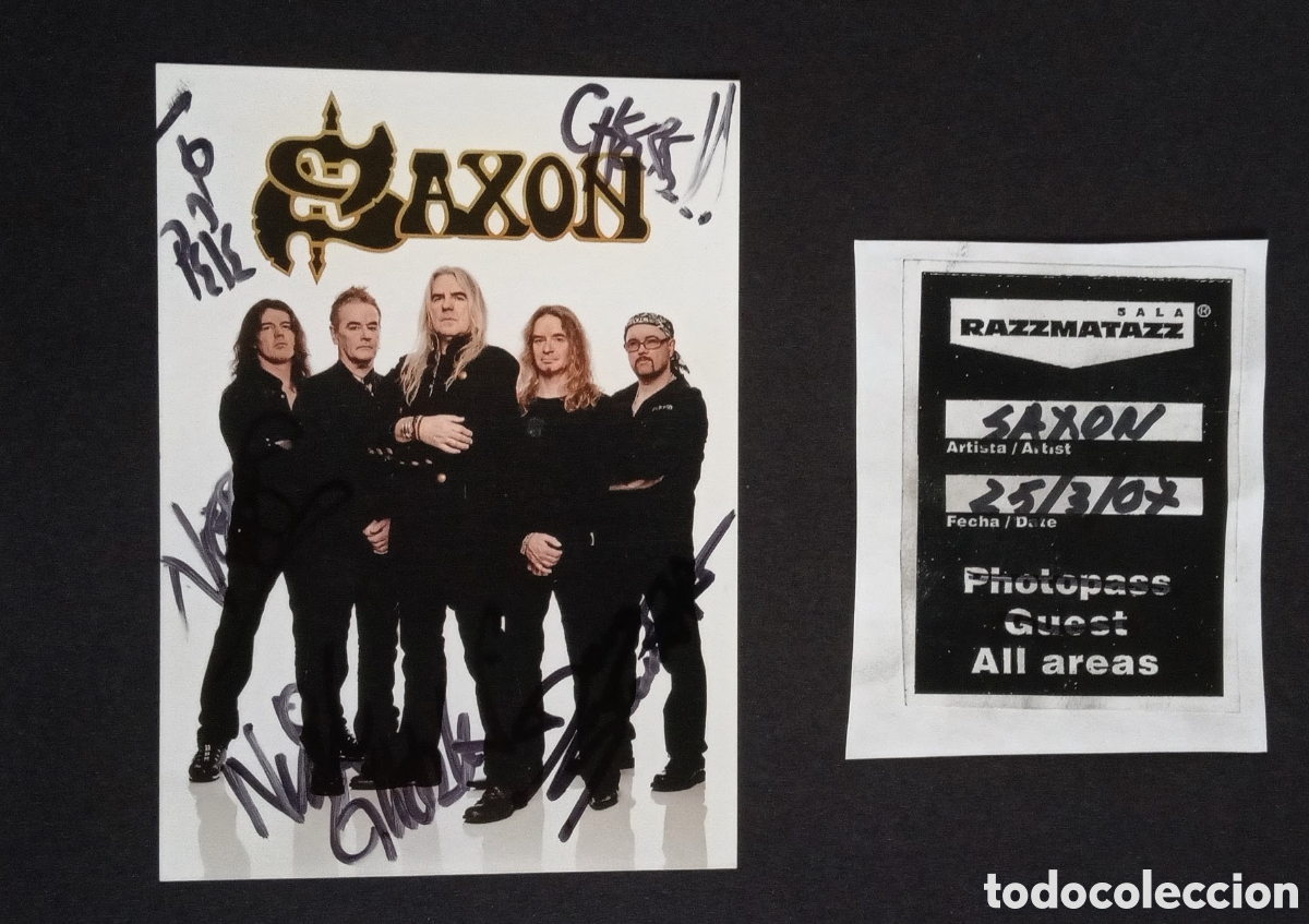 Aut&oacute;grafos Antiguos de Cantantes y M&uacute;sicos: Saxon - Postal original firmada por toda la banda.