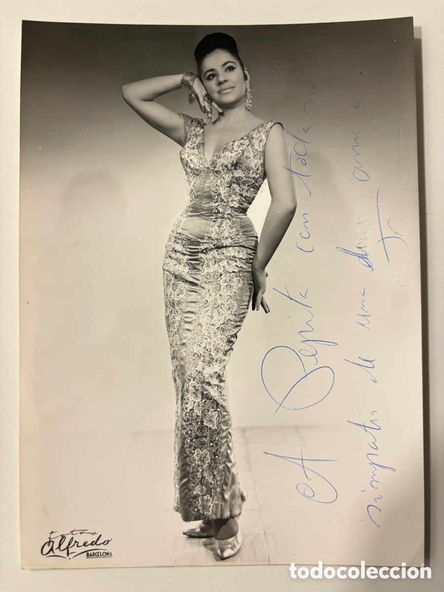Aut&oacute;grafos Antiguos de Cantantes y M&uacute;sicos: Foto original con aut&oacute;grafo de la vedette Mari Francia foto Alfredo barcelona L