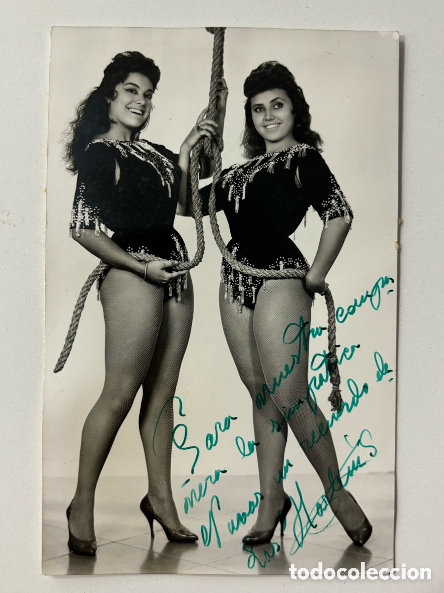 Aut&oacute;grafos Antiguos de Cantantes y M&uacute;sicos: Foto original con aut&oacute;grafo de las vedettes las Harlem,s foto Antonio Zaragoza L