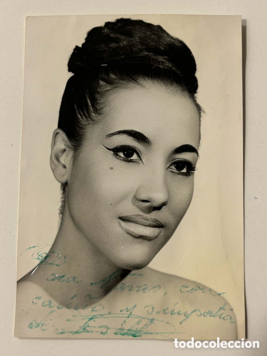 Aut&oacute;grafos Antiguos de Cantantes y M&uacute;sicos: Foto original con aut&oacute;grafo de la vedette Isabel foto Alfredo Barcelona L