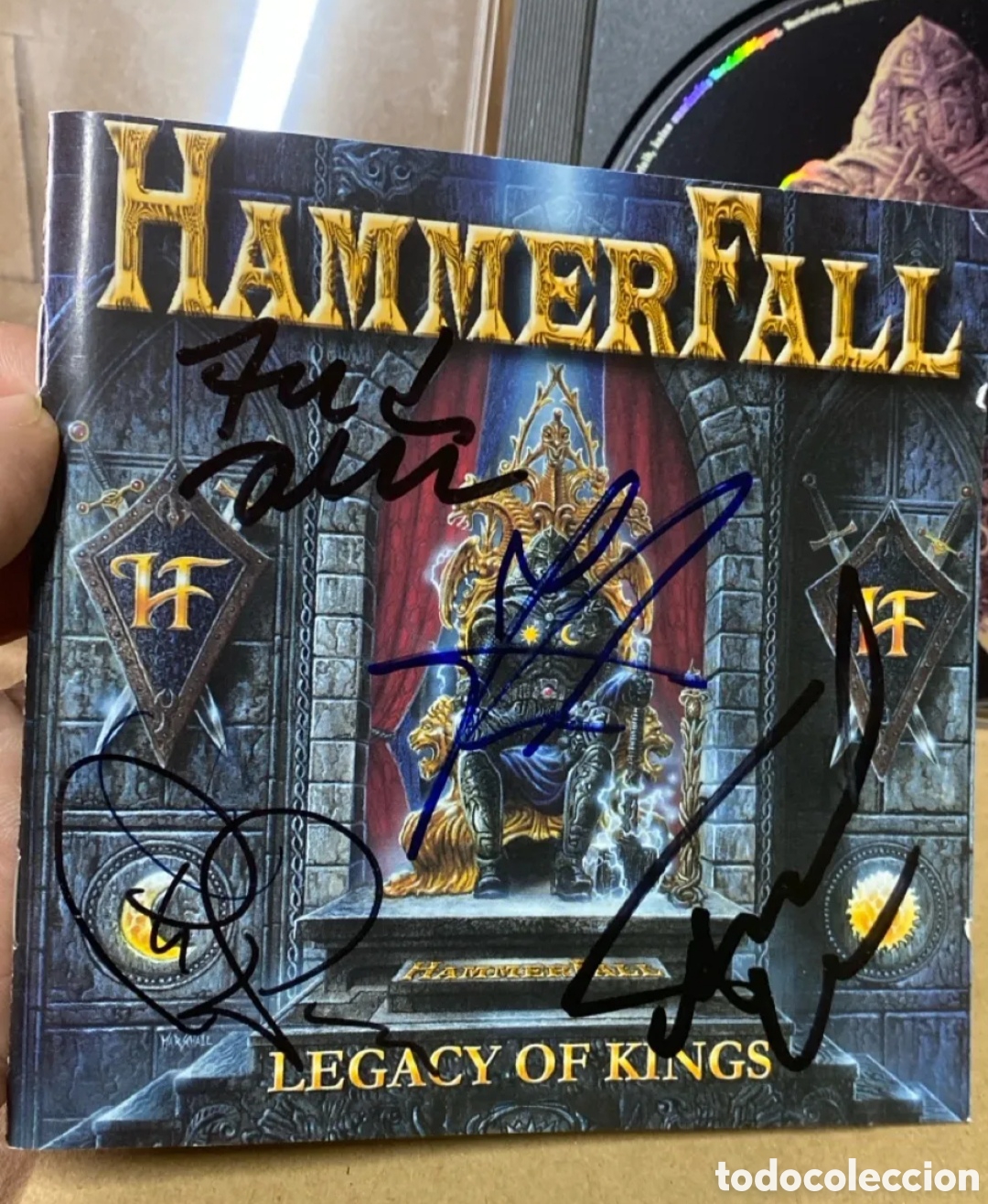 Aut&oacute;grafos antiguos de cantantes y m&uacute;sicos: MEMORABILIA CD HammerFall Legacy Of Kings 1998 Nuclear Blast GERMANY firmado aut&oacute;grafos