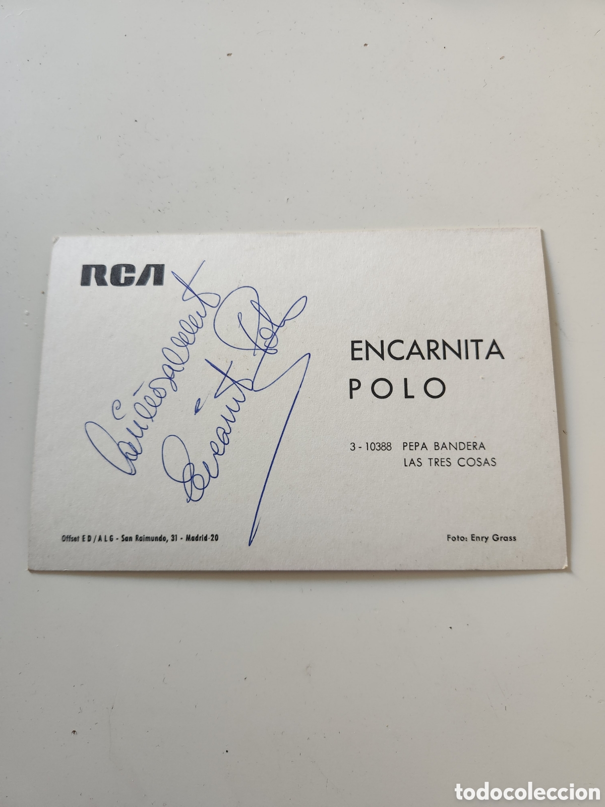 Aut&oacute;grafos antiguos de cantantes y m&uacute;sicos: AUTOGRAFO ENCARNITA POLO SOBRE POSTAL PUBLICITARIA DE LA ARTISTA. 1969
