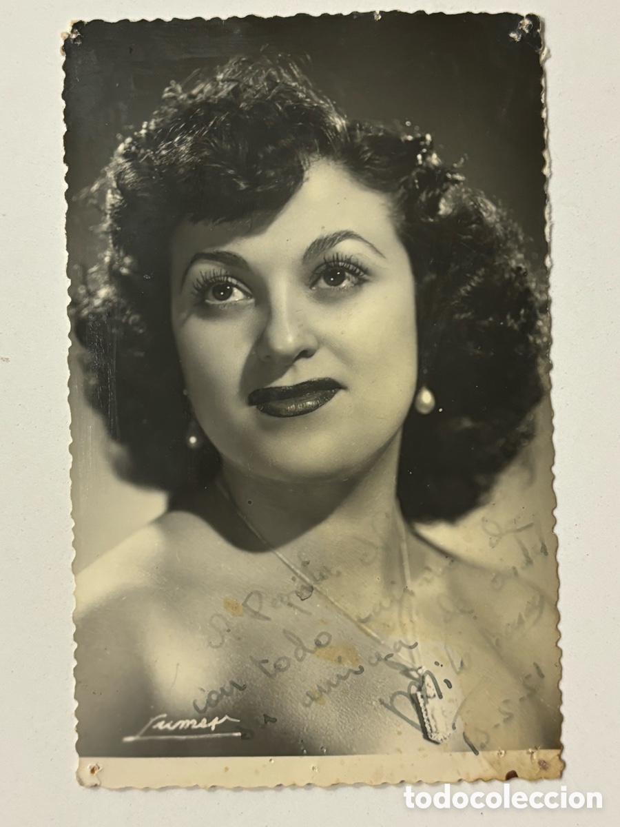 Aut&oacute;grafos antiguos de cantantes y m&uacute;sicos: Foto original con aut&oacute;grafo de la vedette Milo Banay L