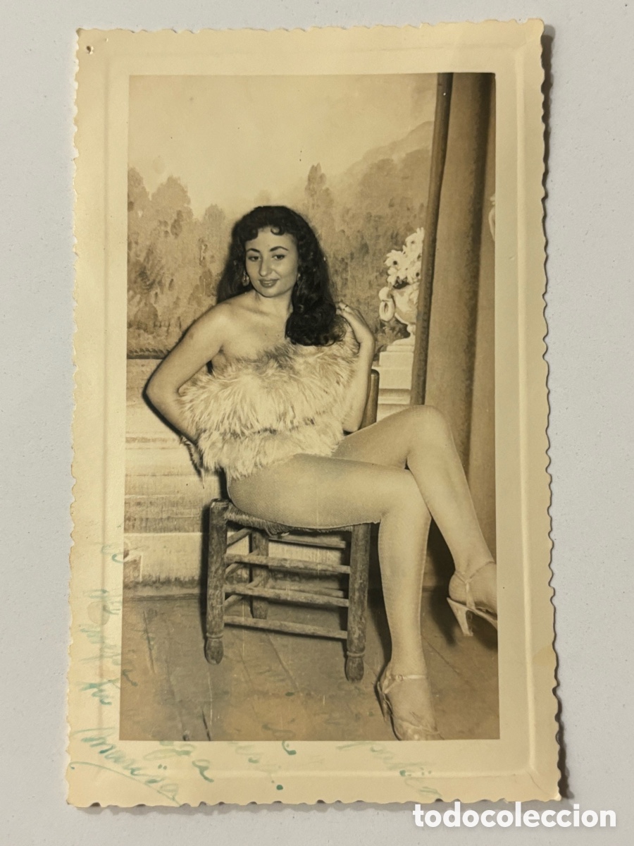 Aut&oacute;grafos antiguos de cantantes y m&uacute;sicos: Foto original con aut&oacute;grafo de la vedette Marisa Rubio L