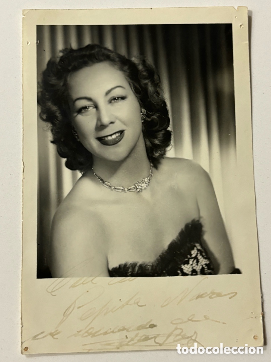 Aut&oacute;grafos antiguos de cantantes y m&uacute;sicos: Foto original con aut&oacute;grafo de la vedette Pilar Rey L