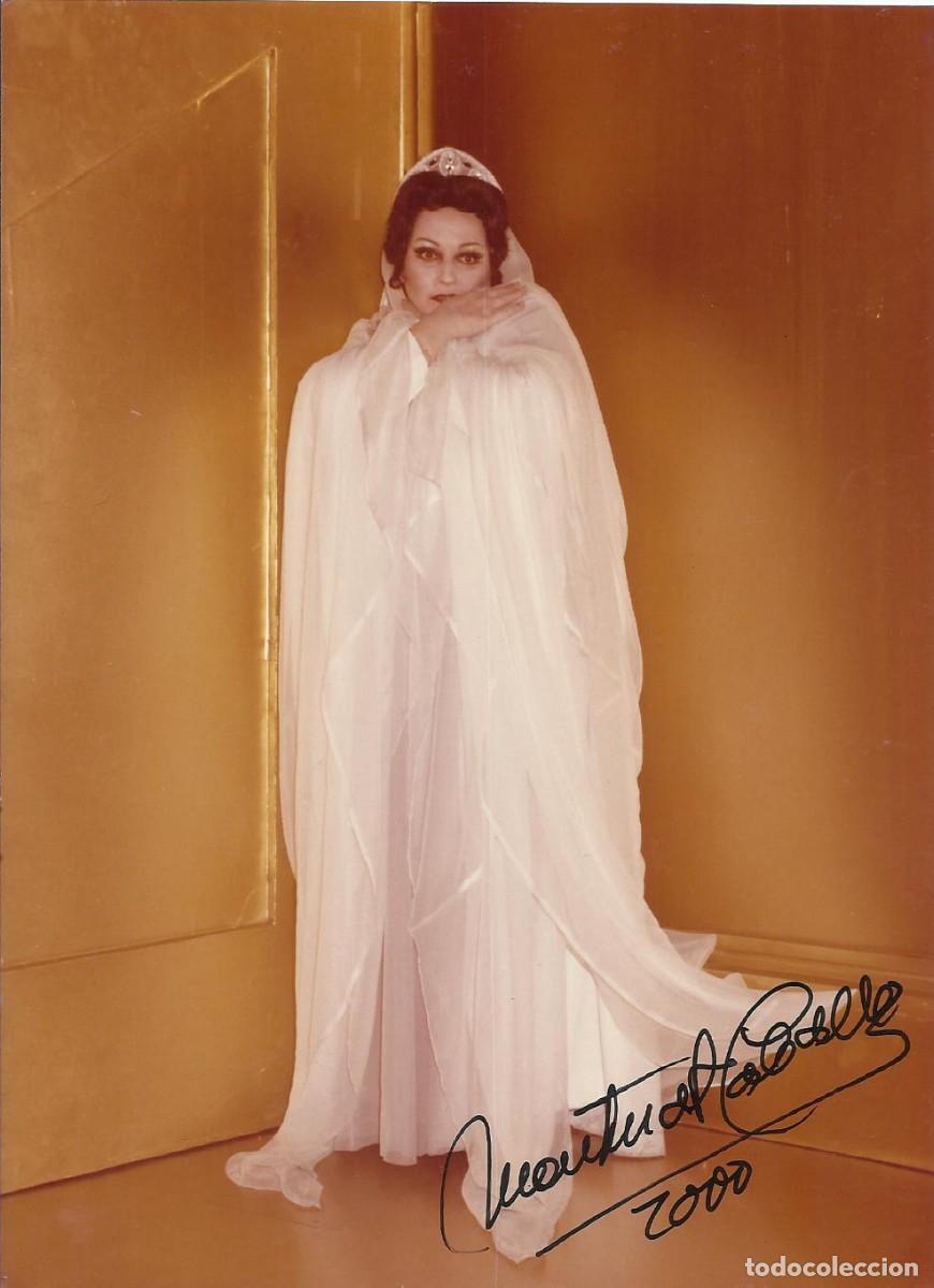 Aut&oacute;grafos antiguos de cantantes y m&uacute;sicos: Montserrat Caball&eacute;. Fotograf&iacute;a firmada. 2000. Diva. &Oacute;pera. Cantante. 17,5x12,5 cm.