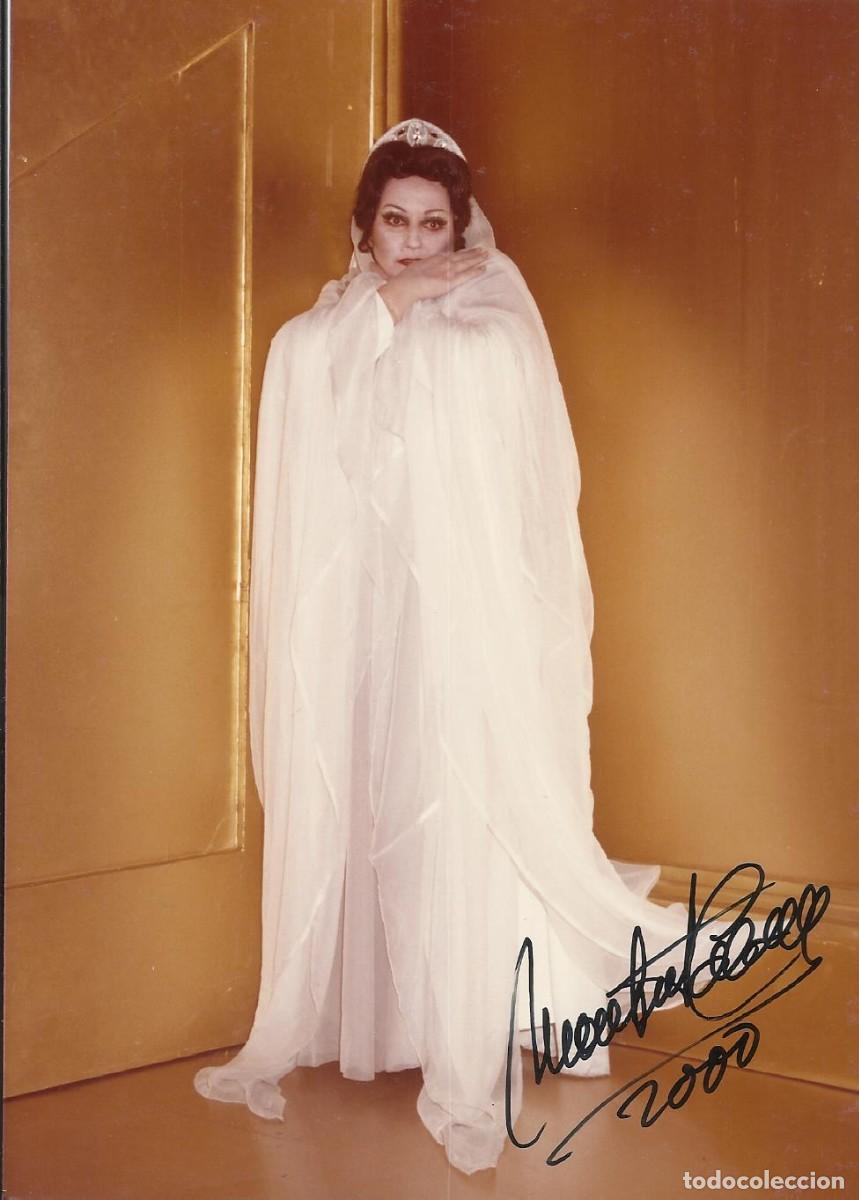 Aut&oacute;grafos antiguos de cantantes y m&uacute;sicos: Montserrat Caball&eacute;. Fotograf&iacute;a firmada. 2000. Diva. &Oacute;pera. Cantante. 17,5x12,5 cm.