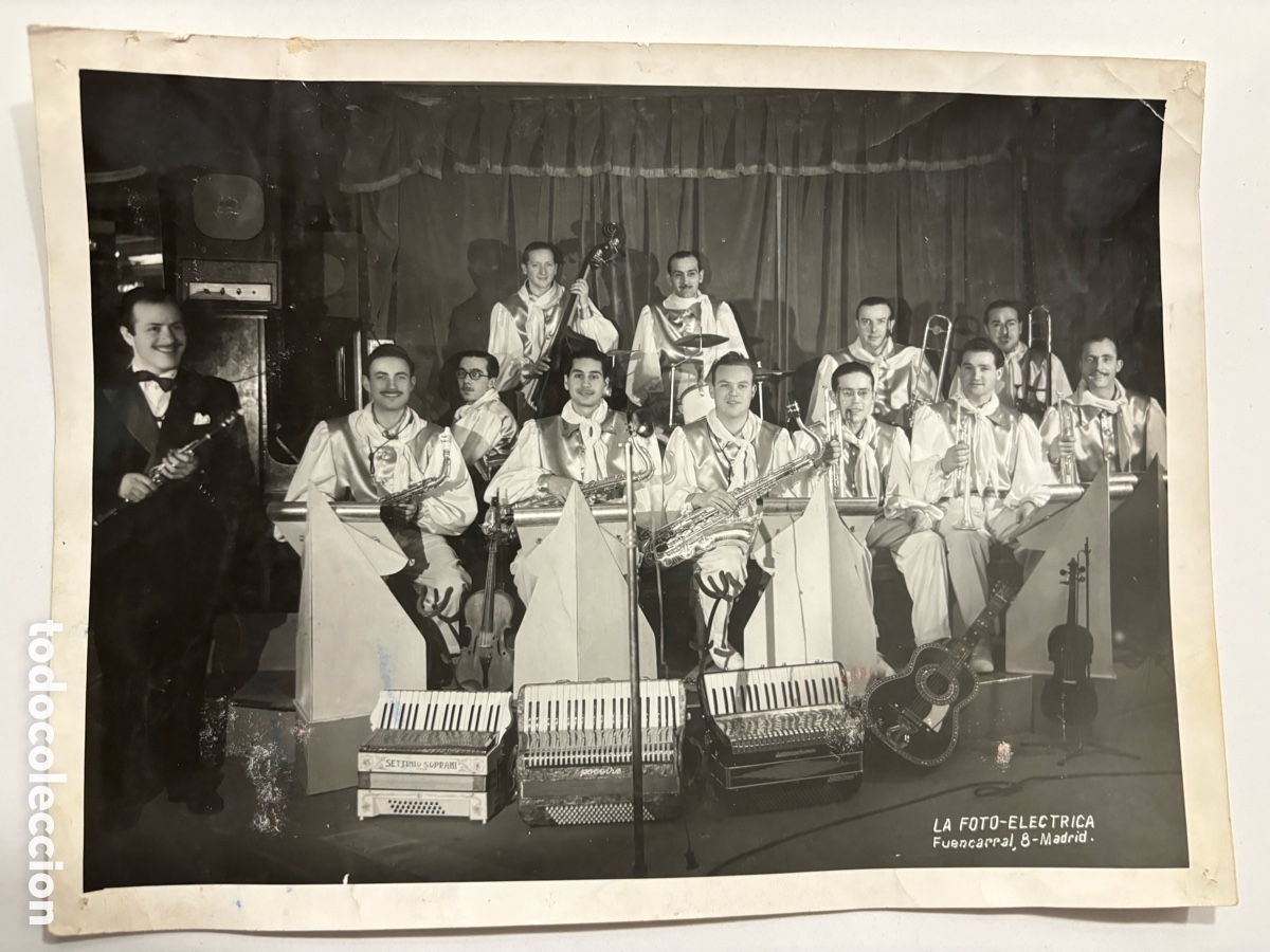 Aut&oacute;grafos antiguos de cantantes y m&uacute;sicos: Foto original con aut&oacute;grafo orquesta waldorf Astoria la foto el&eacute;ctrica Madrid