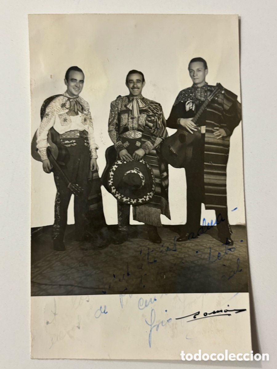 Aut&oacute;grafos antiguos de cantantes y m&uacute;sicos: Foto original con aut&oacute;grafo de El tr&iacute;o Tropical foto Rom&aacute;n Barcelona