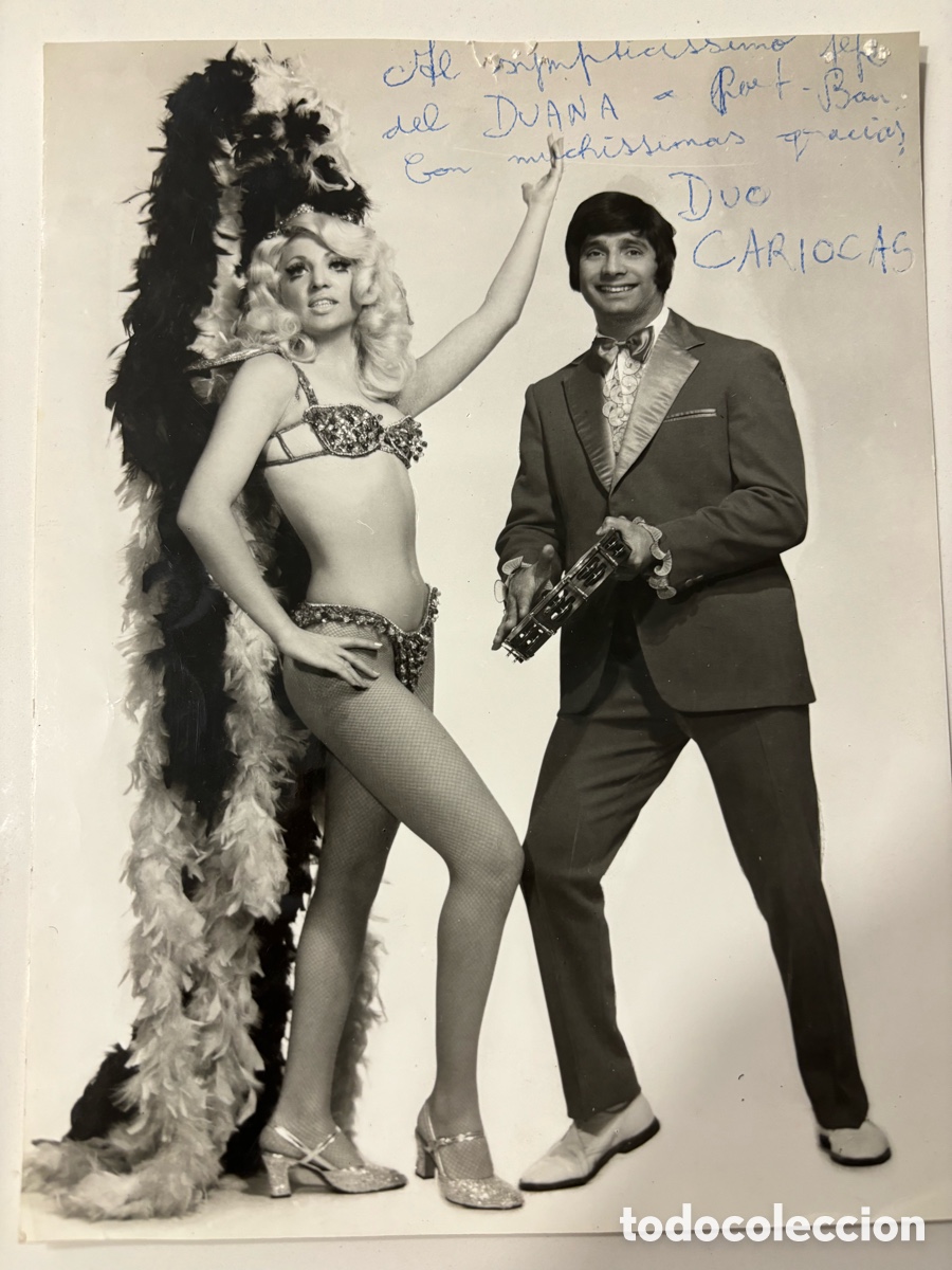 Aut&oacute;grafos antiguos de cantantes y m&uacute;sicos: Foto original con aut&oacute;grafo de vedette y pareja d&uacute;o Cariocas