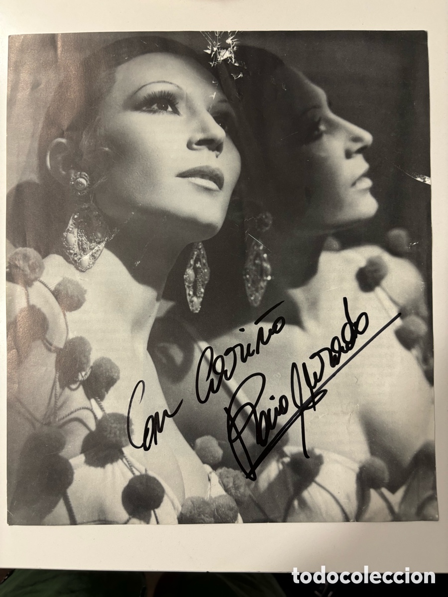 Aut&oacute;grafos antiguos de cantantes y m&uacute;sicos: Foto de libro con aut&oacute;grafo original de Roc&iacute;o Jurado