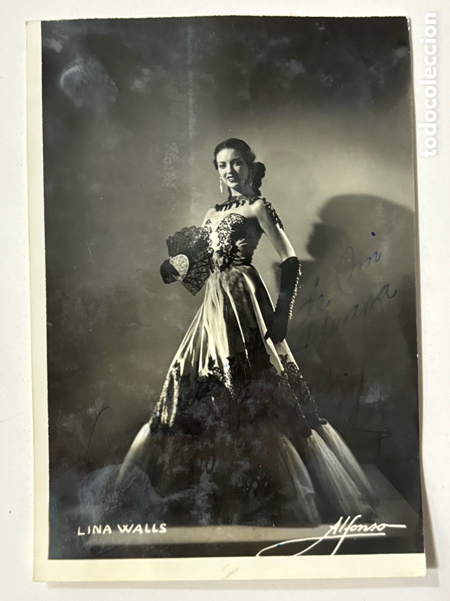 Aut&oacute;grafos antiguos de cantantes y m&uacute;sicos: Foto original con aut&oacute;grafo de la vedette y cantante Lina Walls foto Alfonso Barcelona
