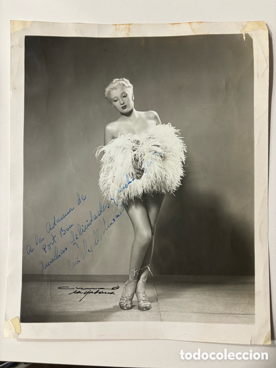 Aut&oacute;grafos antiguos de cantantes y m&uacute;sicos: Foto original con aut&oacute;grafo de la vedette Michelle Cabaret Sans Souci La Habana Cuba foto Armand