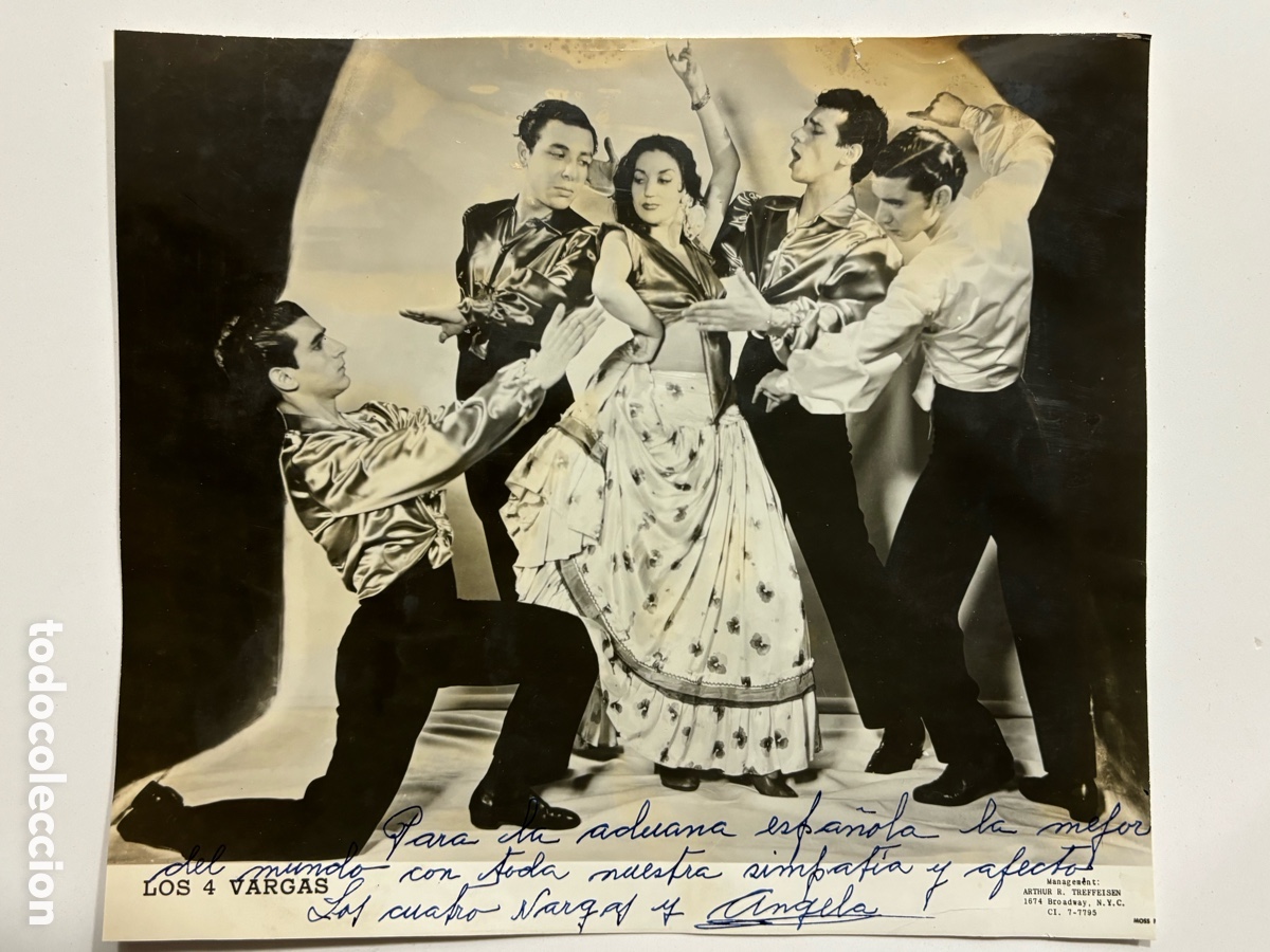Aut&oacute;grafos antiguos de cantantes y m&uacute;sicos: Foto original con aut&oacute;grafo de los 4 Vargas y Angela