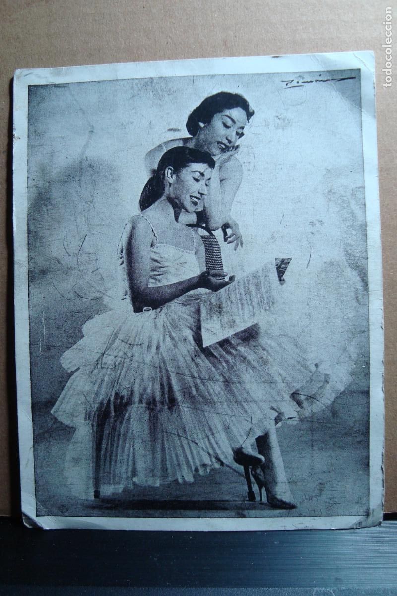 Aut&oacute;grafos antiguos de cantantes y m&uacute;sicos: ANTIGUA POSTAL FIRMADA Y DEDICADA DUO HERMANAS SERRANO. FIESTA MAYOR GRACIA BARCELONA.