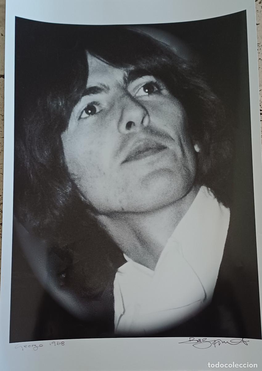 Aut&oacute;grafos antiguos de cantantes y m&uacute;sicos: FOTOGRAFIA ORIGINAL DEL GRAN GUITARRISTA Y CANTANTE BRIT&Aacute;NICO GEORGE HARRISON ( A&Ntilde;O 1968 )