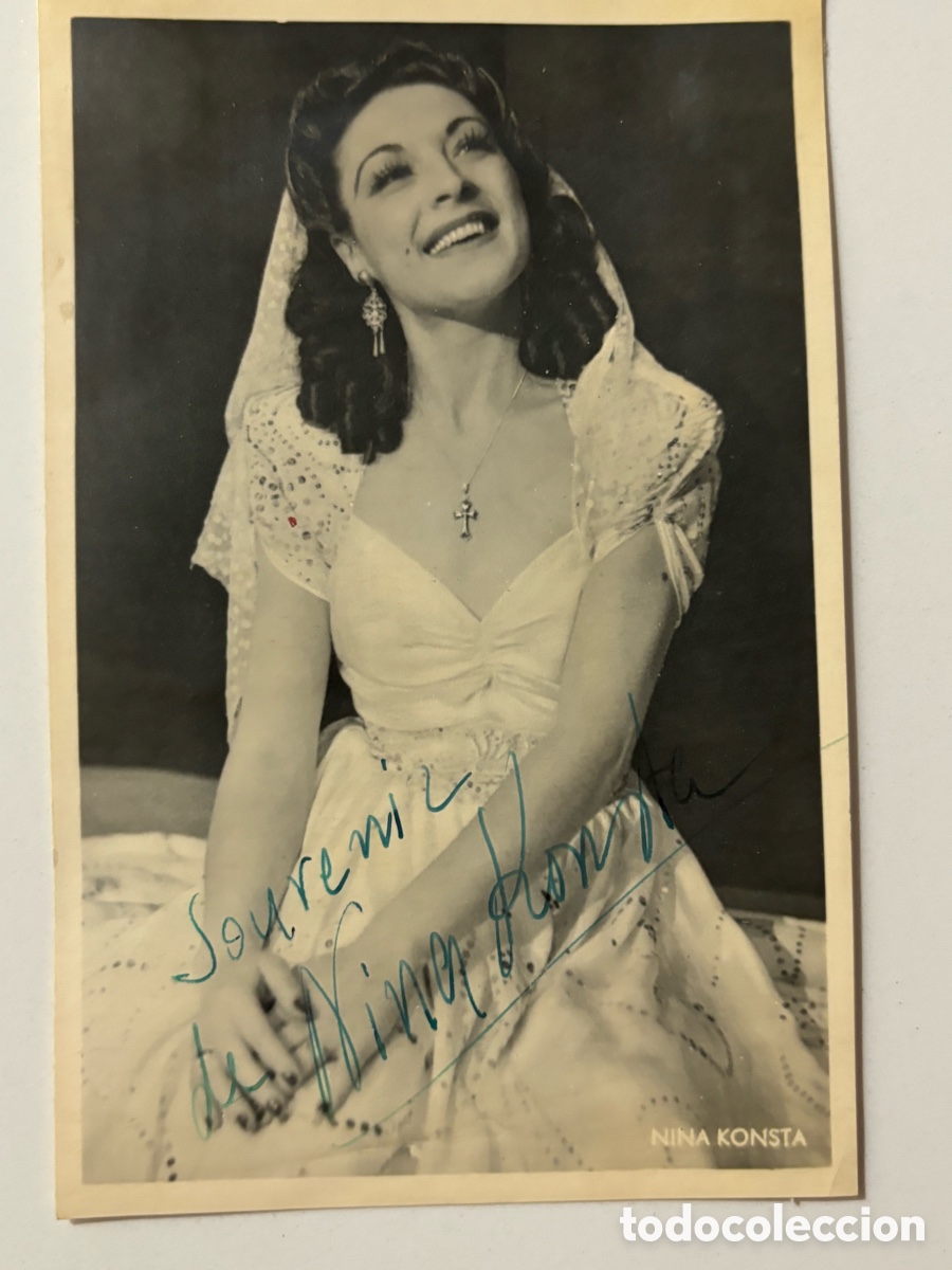 Music Autographs: Foto original con aut&oacute;grafo de la vedette y cantante Nina Konsta