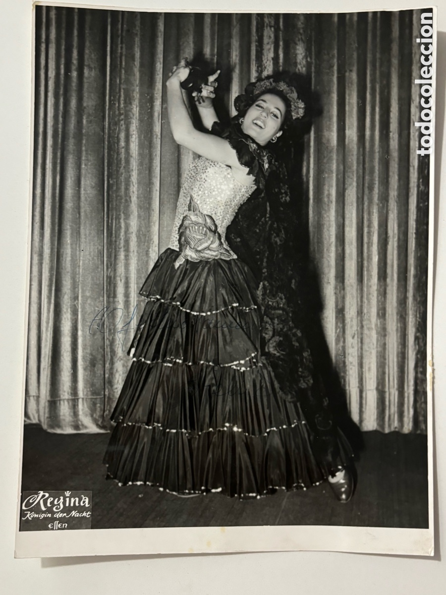 Autogramme von Musikern: Foto original con aut&oacute;grafo de bailarina de baile espa&ntilde;ol