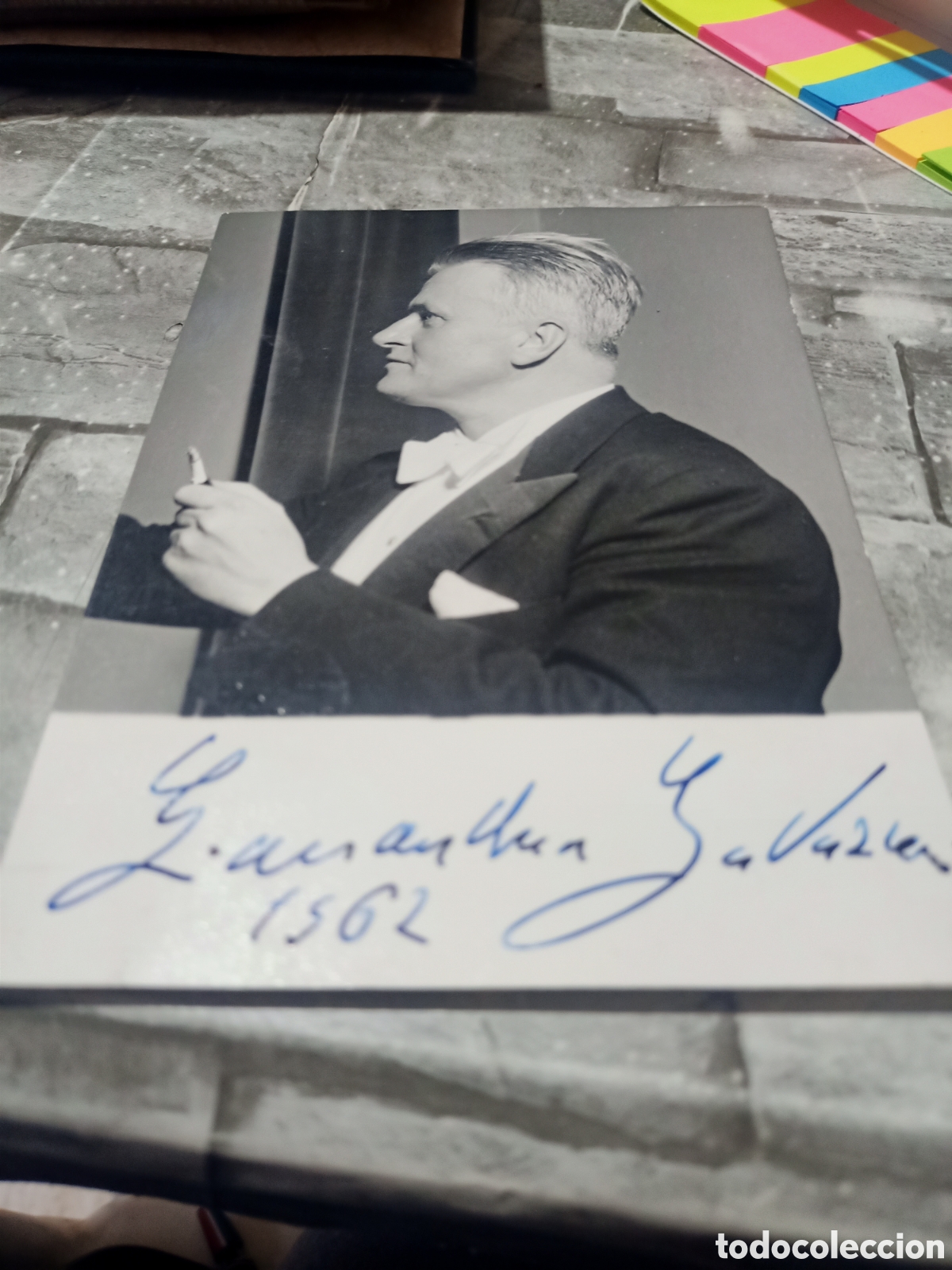 Autografi di Musica : GIANANDREA GAVAZZENI - FOTOGRAF&Iacute;A PROMOCIONAL ORIGINAL CON AUT&Oacute;GRAFO 1962 - DIRECTOR orquesta