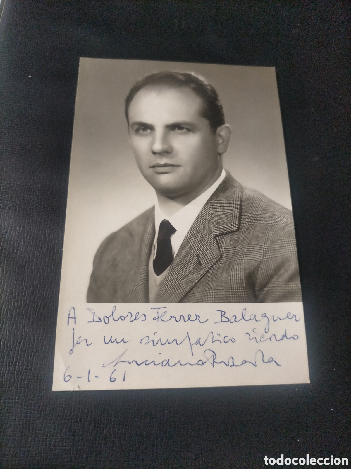 Aut&oacute;grafos antiguos de cantantes y m&uacute;sicos: Fotograf&iacute;a original dedicada y firmada por LUCIANO ROSADA (Director de Orquesta de la Scala de Mil&aacute;n
