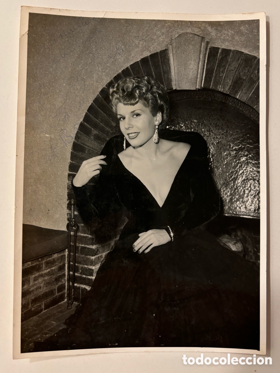 Aut&oacute;grafos antiguos de cantantes y m&uacute;sicos: Foto original con aut&oacute;grafo de la cantante Vicky Autier
