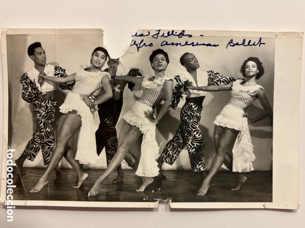 Aut&oacute;grafos antiguos de cantantes y m&uacute;sicos: Foto original con aut&oacute;grafo de afroamerican ballet