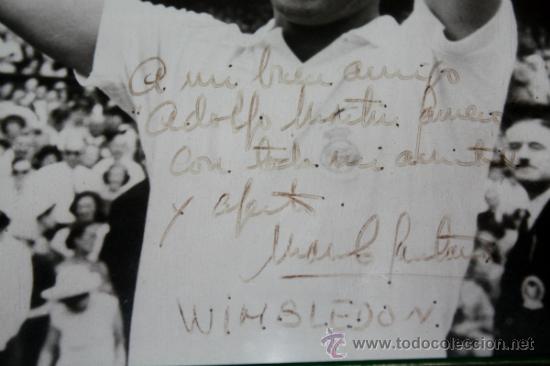 Coleccionismo deportivo: FOTOGRAFIA CON DEDICATORIA Y AUTOGRAFIADA MANOLO SANTANA - Foto 2