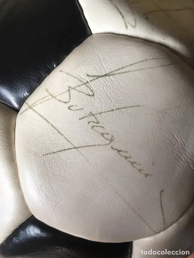 Coleccionismo deportivo: Bal&oacute;n firmado Quinta del Buitre - Foto 5