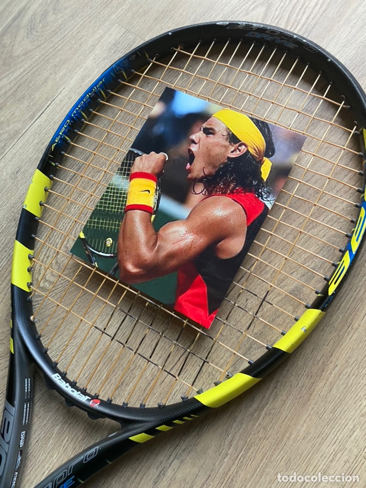 Sports collectibles: Lote Rafa Nadal, foto aut&oacute;grafo original + Raqueta Babolat AeroPro Drive