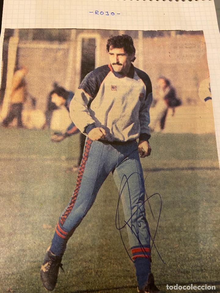 Coleccionismo deportivo: rojo barcelona con autografo - Foto 1