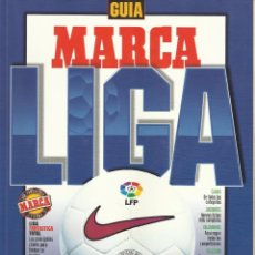 Coleccionismo deportivo: GUÍA MARCA DE LA LIGA 1997-1998. 93 AUTÓGRAFOS, AUTOGRAPHS, FIRMAS ORIGINALES JUGADORES FÚTBOL.. Lote 298733813