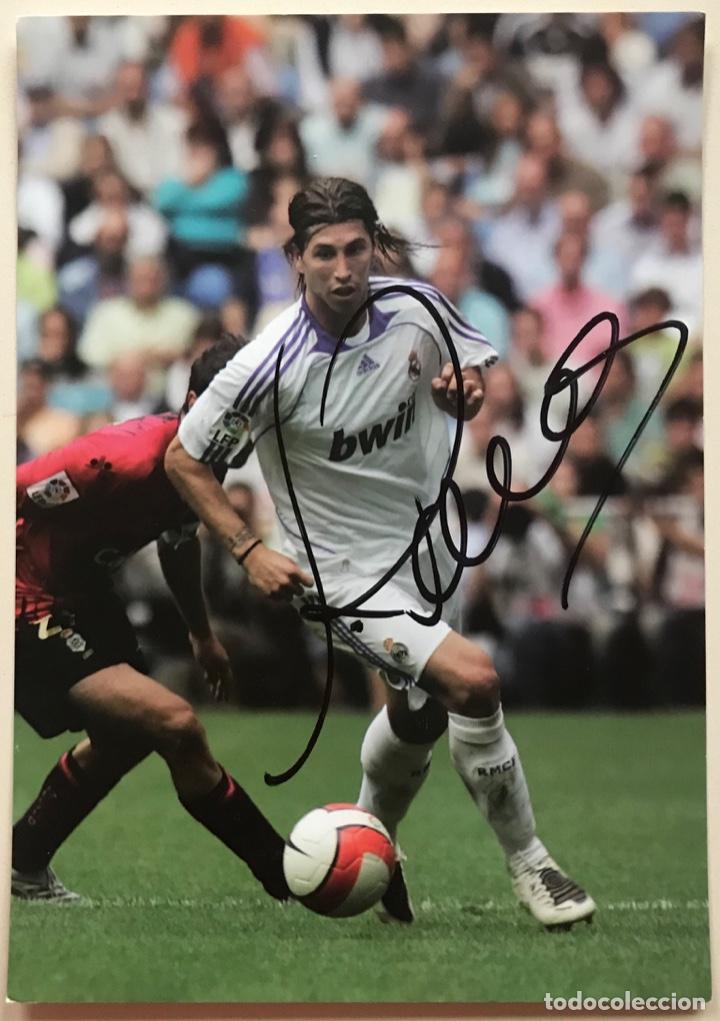 Coleccionismo deportivo: Sergio Ramos - Real Madrid Club de F&uacute;tbol - Autografo Original - Gran Tarjeta 14,8 X 21 cms.