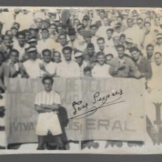 Coleccionismo deportivo: FOTO CON FIRMA,-DEL FUTBOLISTA BETICO,-JOSE SUARES- AÑO 1936- MIDE: 13 X 9 C.M., VER FOTOS