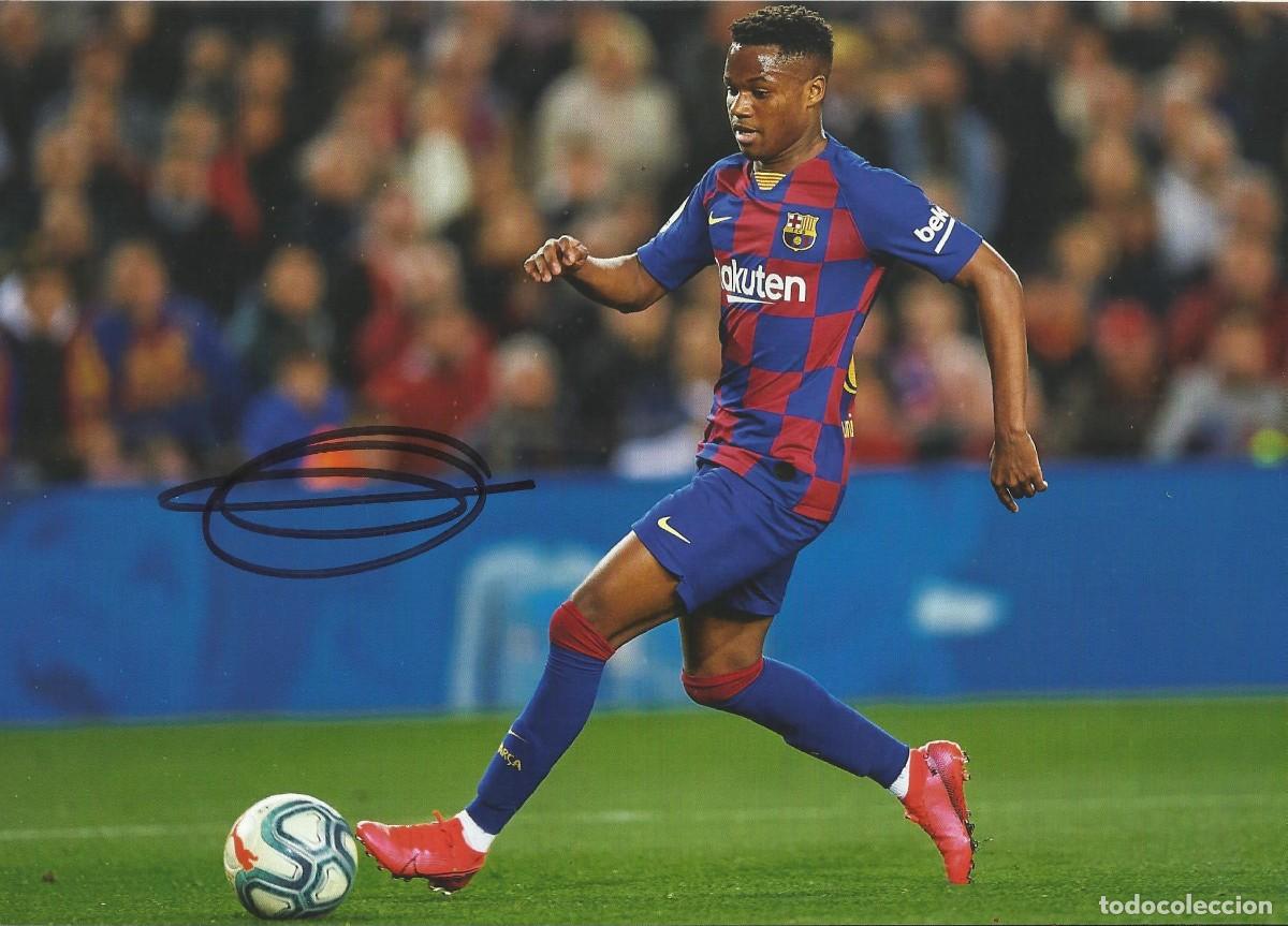 Coleccionismo deportivo: Ansu Fati. Aut&oacute;grafo. Autograph. Firma. F. C. Barcelona. F&uacute;tbol. Fotograf&iacute;a. 19x27 cm.