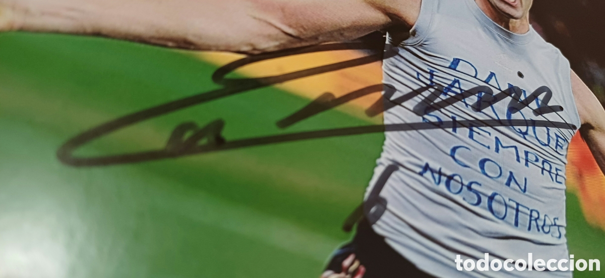 Coleccionismo deportivo: Andr&eacute;s Iniesta aut&oacute;grafo - Foto 2