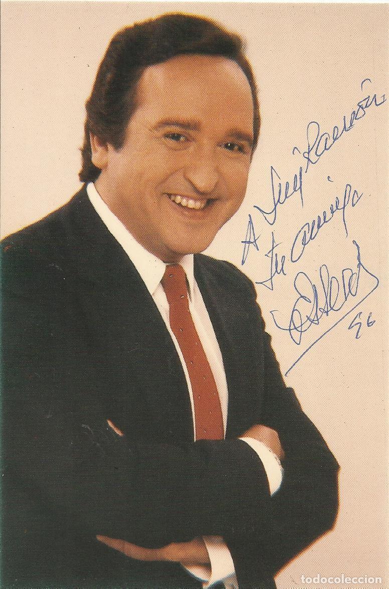 Coleccionismo deportivo: Fernando Esteso. Actor. Fotograf&iacute;a firmada y dedicada. 1996. 15x10 cm. En postal promocional.