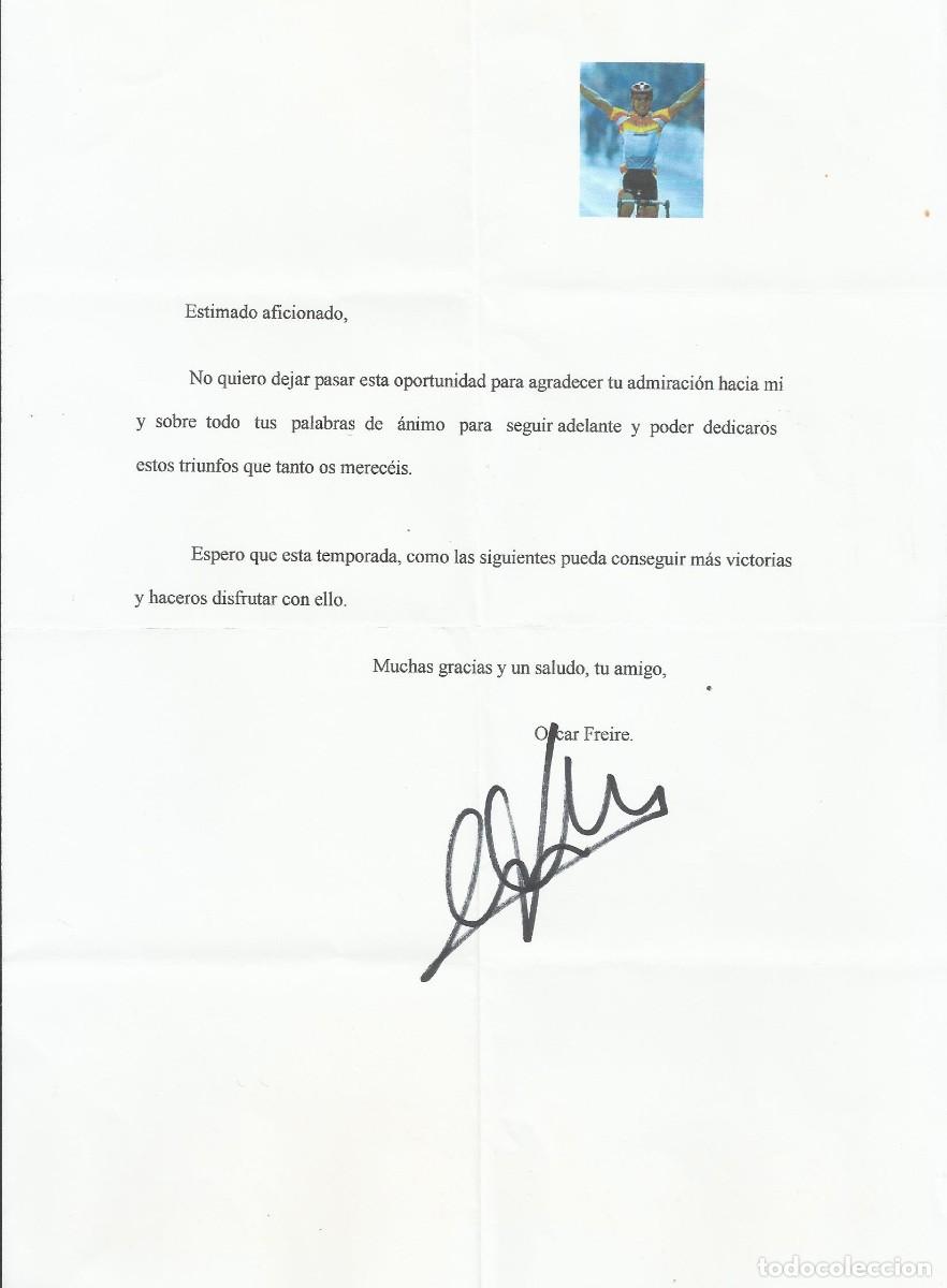 Coleccionismo deportivo: Oscar Freire. Hoja papel firmada. Rabobank. 2007. Ciclismo. Ciclista. 30x21 cm.