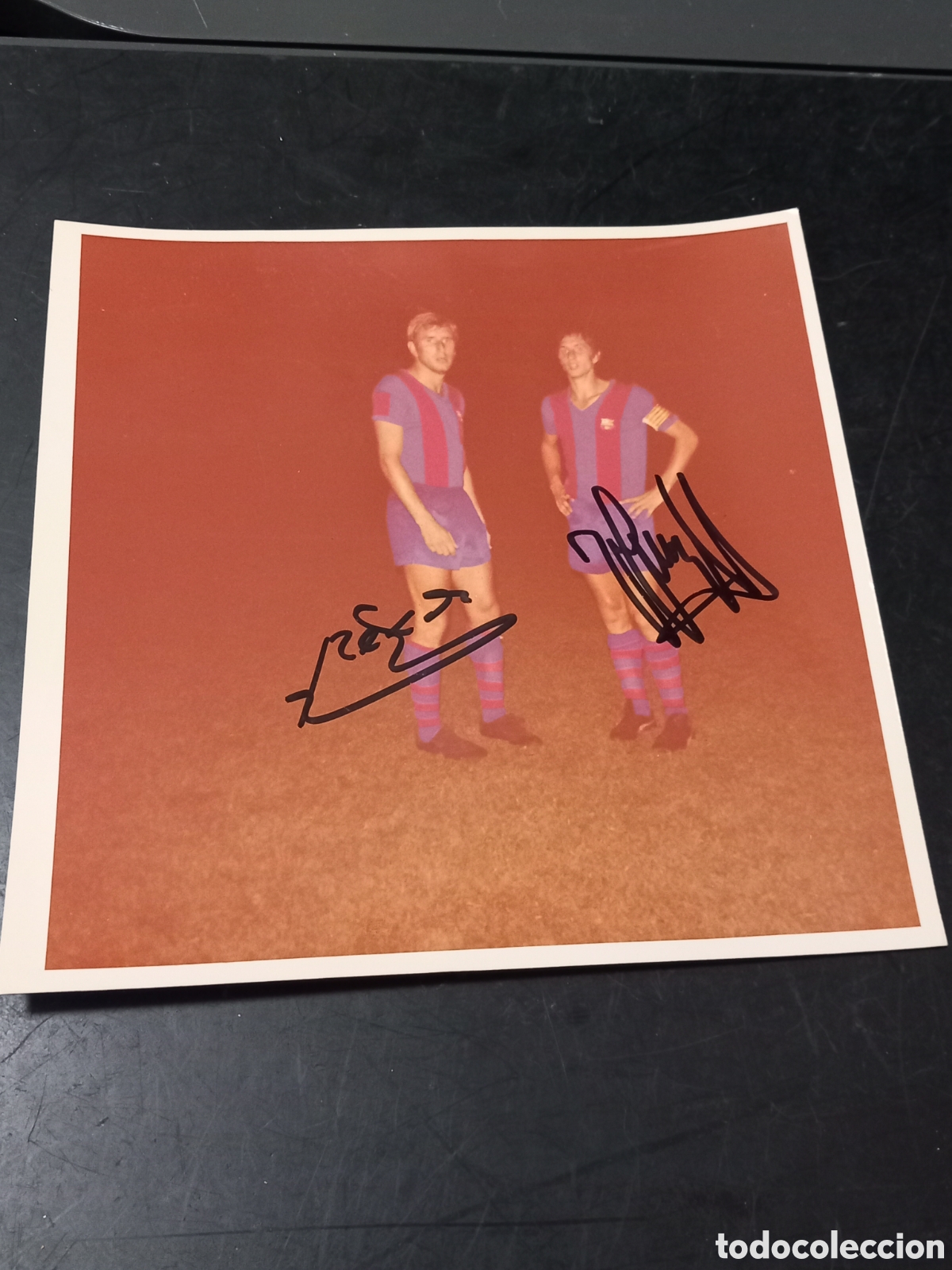 Coleccionismo deportivo: FUTBOL ANTIGUO AUTOGRAFO ORIGINAL JOHAN CRUYFF Y CARLES REIXACH A&Ntilde;OS 70 ORIGINAL