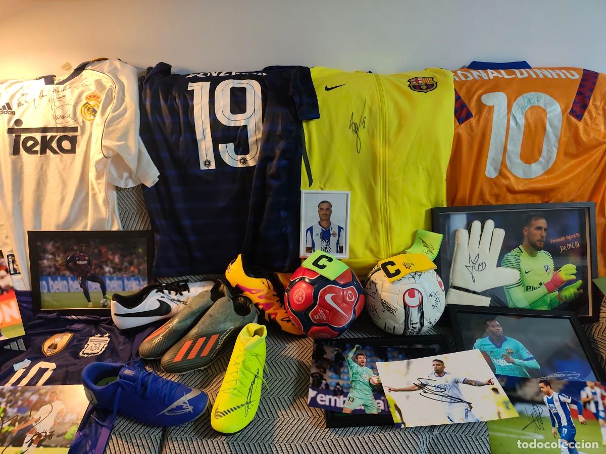 Coleccionismo deportivo: Lote original autographed football ,firmas originales futbol Lionel Messi , Ronaldinho,Benzema etc