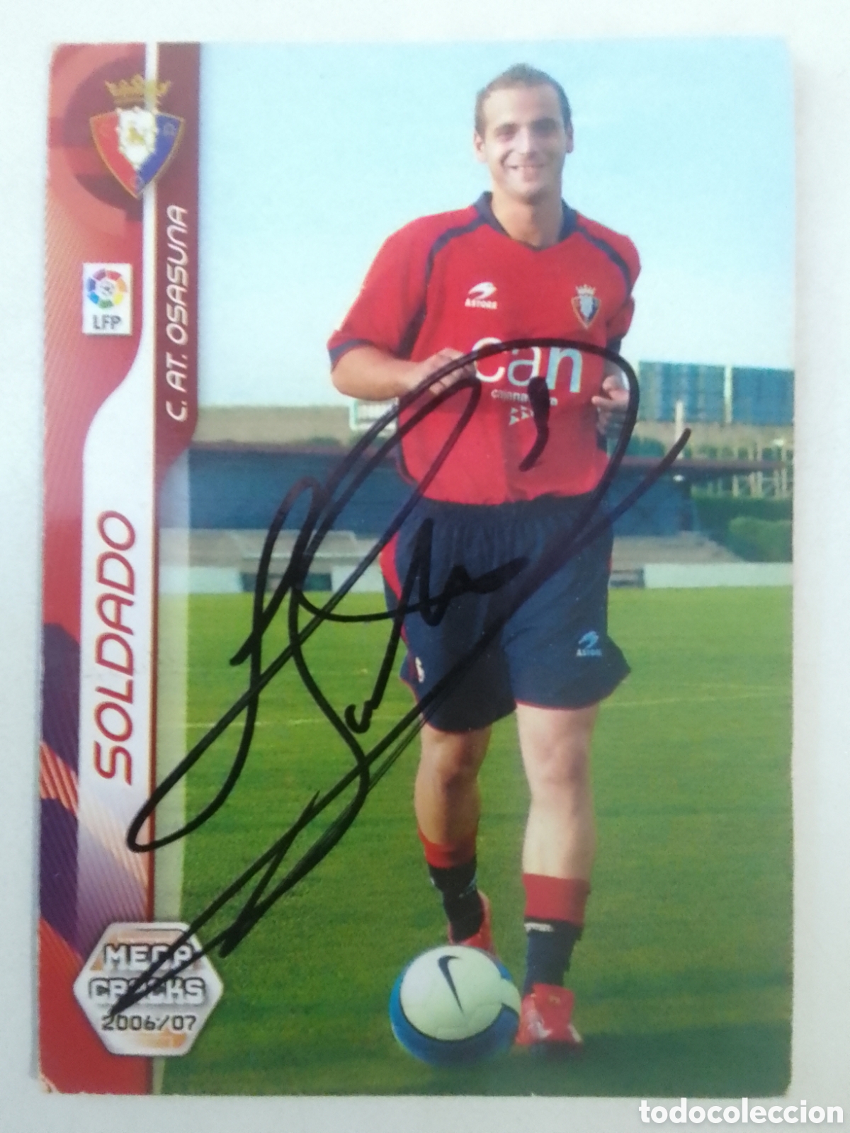 Coleccionismo deportivo: Cromo autografiado Soldado &bull; Osasuna.