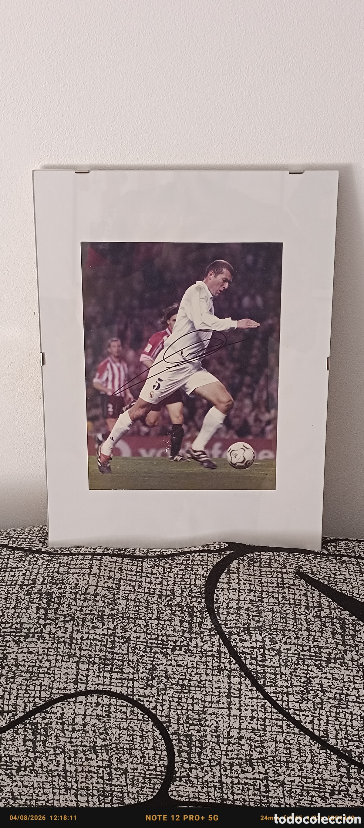 Colecionismo desportivo: Foto firmada y enmarcada de Zinedin Zidane