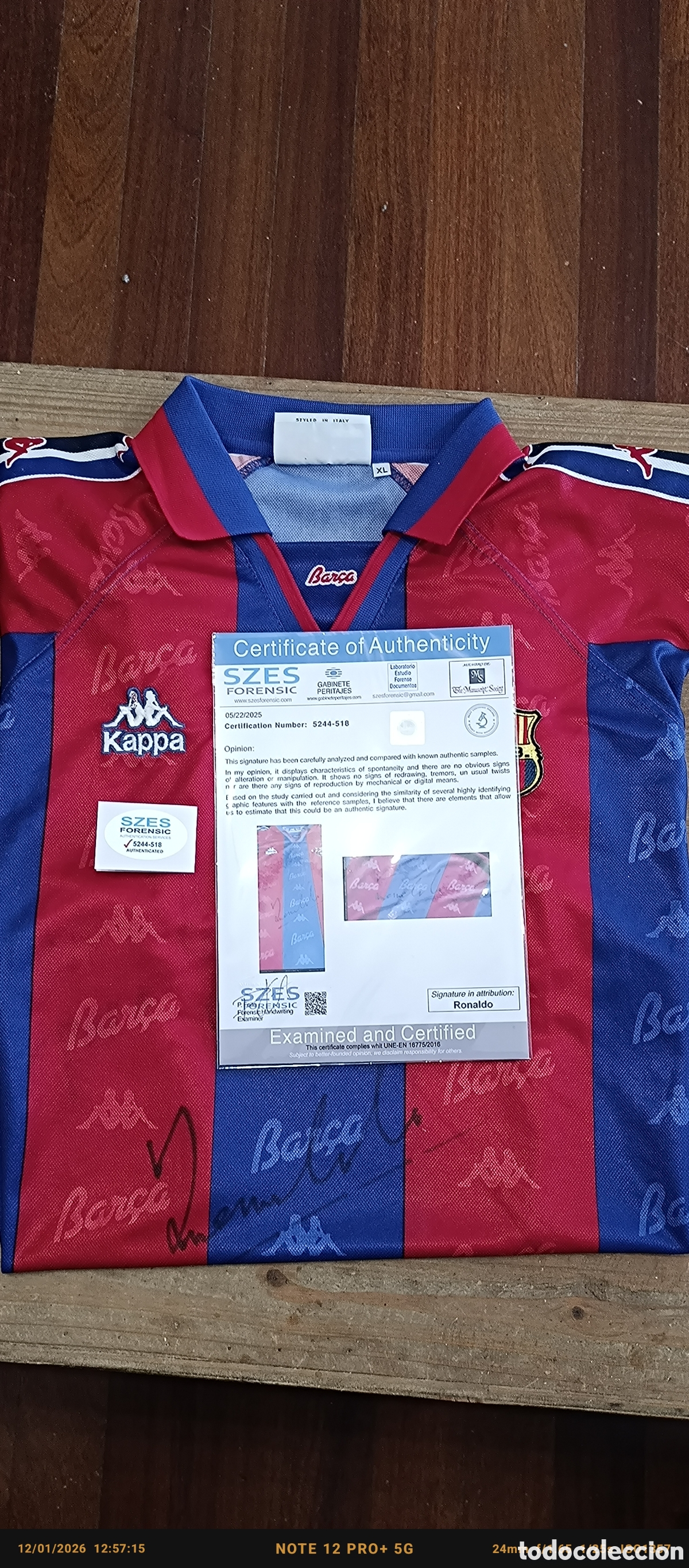 Coleccionismo deportivo: Camiseta firmada Barcelona