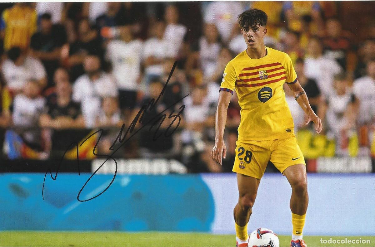 Coleccionismo deportivo: Marc Bernal. Aut&oacute;grafo. Autograph. Firma. F. C. Barcelona. F&uacute;tbol. Fotograf&iacute;a. 18x27 cm. COA.