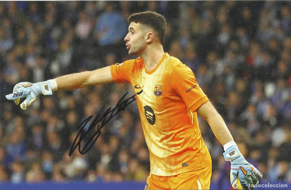 Coleccionismo deportivo: Joan Garc&iacute;al. Aut&oacute;grafo. Autograph. Firma. F. C. Barcelona. F&uacute;tbol. Fotograf&iacute;a. 18x28 cm. COA.